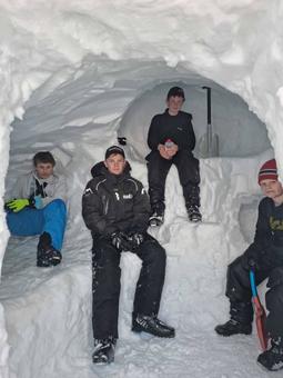 Bygging av snøhole